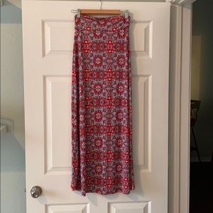 Patterned Maxi skirt